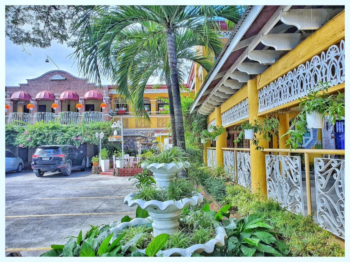 Asiaten Hotel Tarlac City Exterior photo